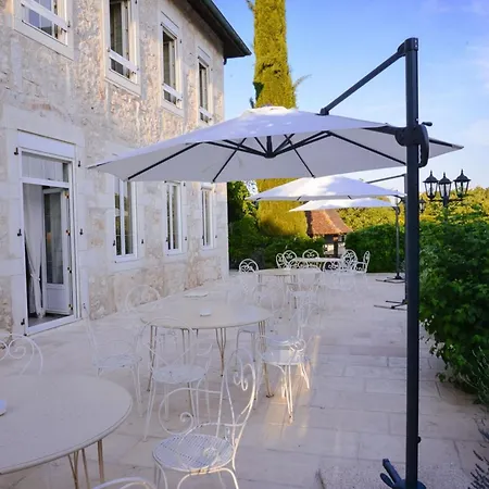 Luxury 5-star Mansion, Services Included, Swimming Pool, Tennis, Bowling Holiday home *