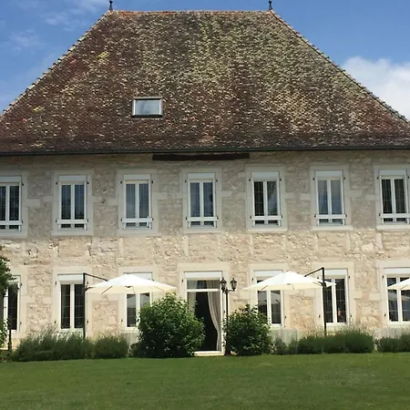Luxury 5-star Mansion, Services Included, Swimming Pool, Tennis, Bowling *